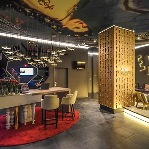 Mercure First **** וינה