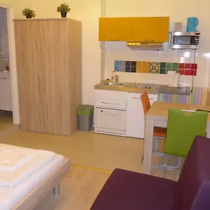 Amber Gardenview Studios Apartmanhotel Budapest