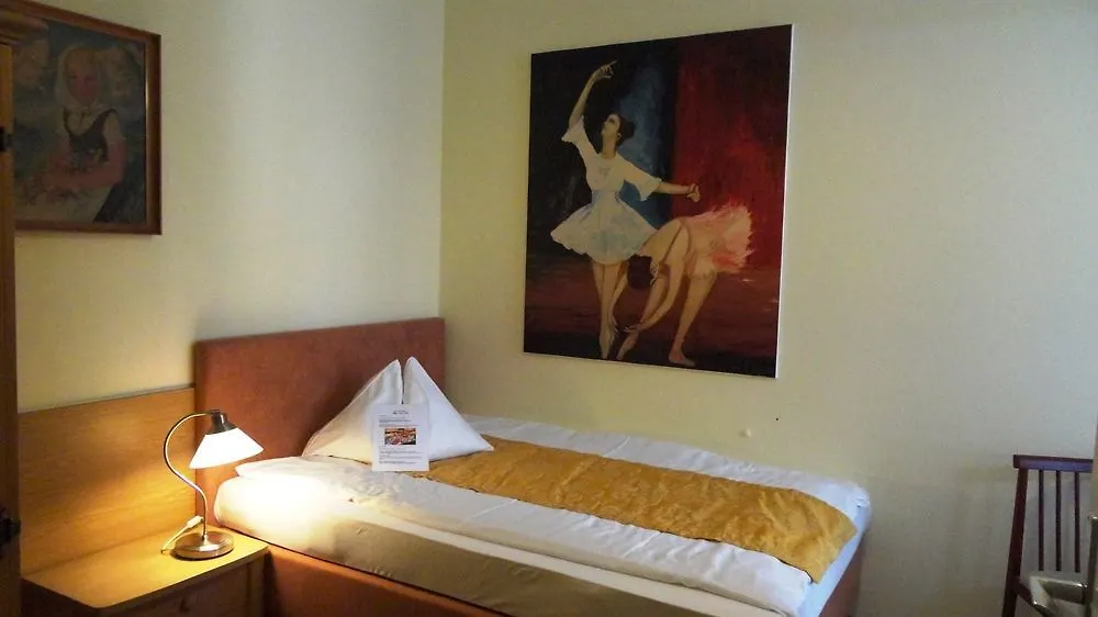 Pension Lehrerhaus Wenen 2*,